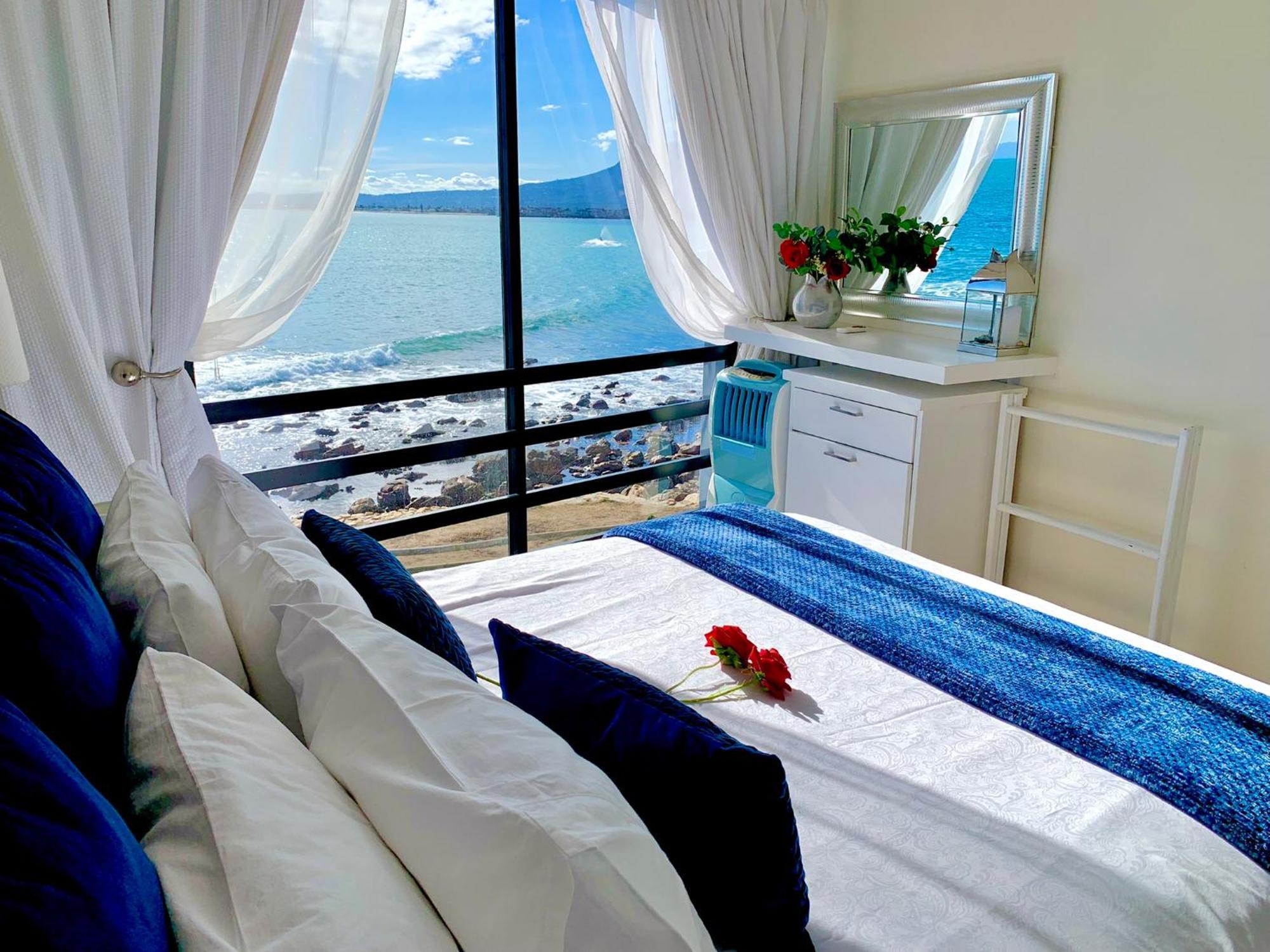 185 On Beach Boutique Suites Гордонс-Бэй Экстерьер фото
