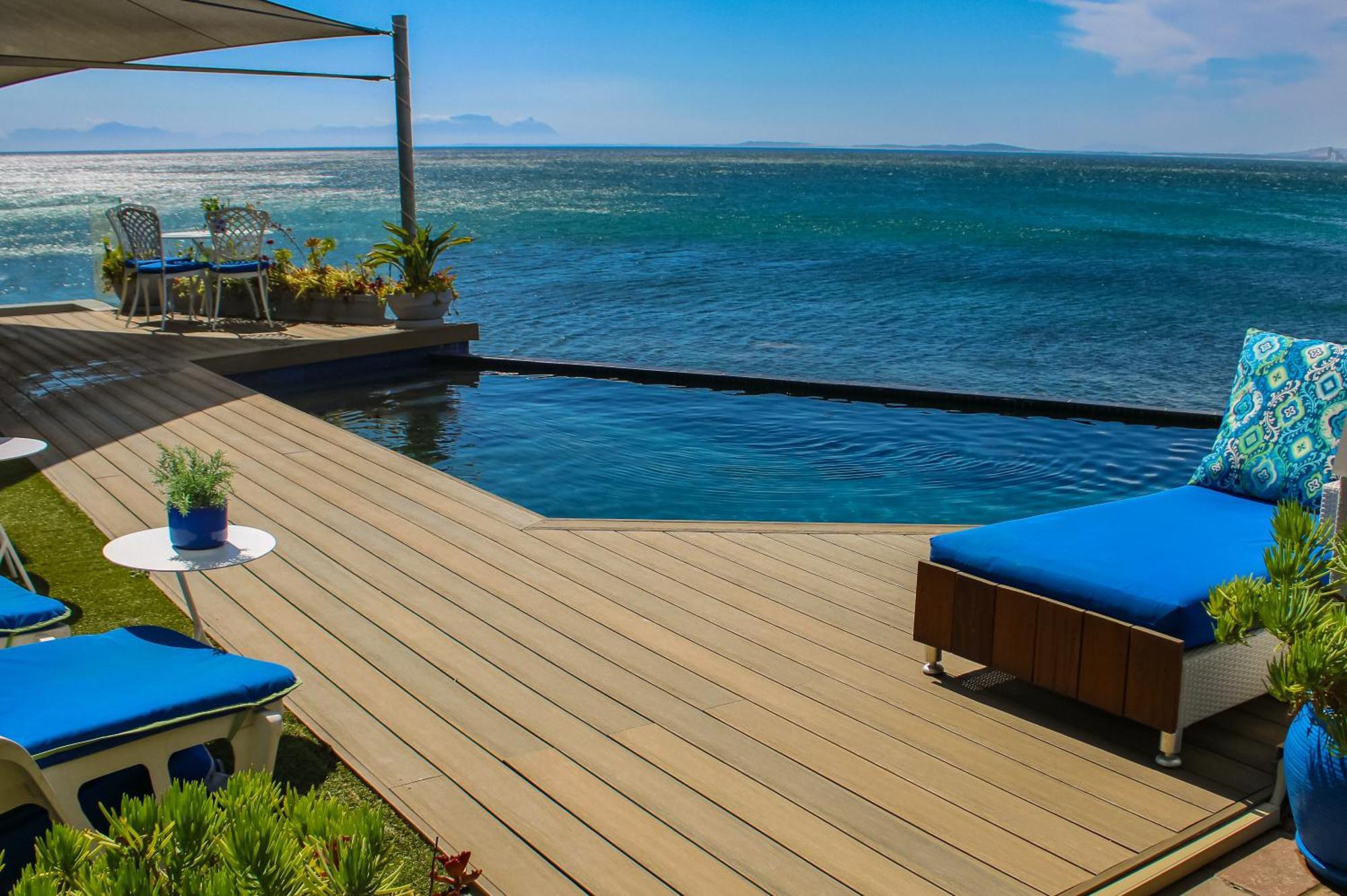 185 On Beach Boutique Suites Гордонс-Бэй Экстерьер фото