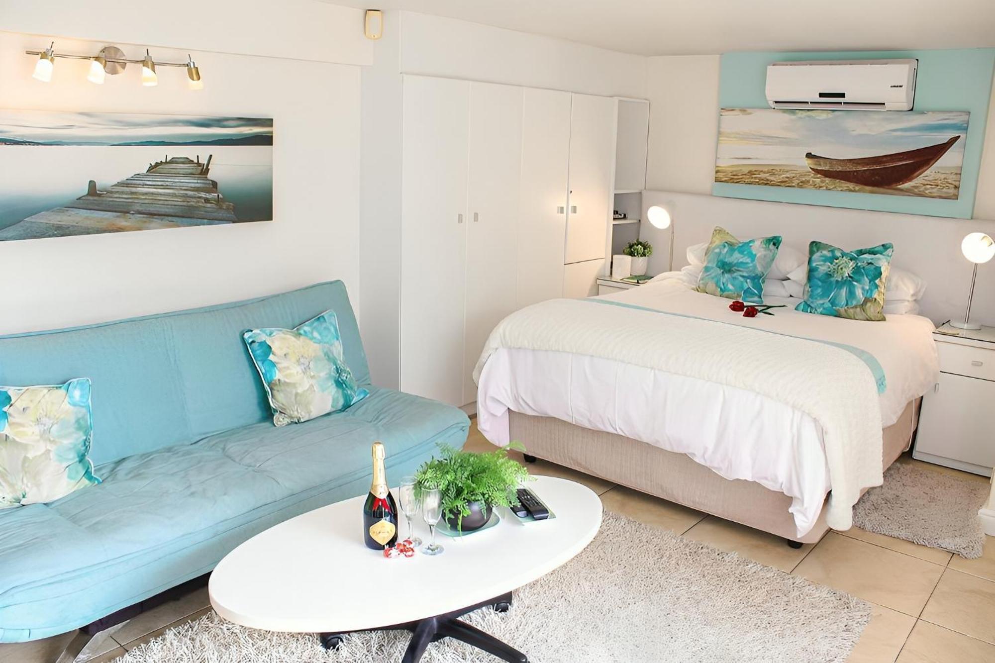 185 On Beach Boutique Suites Гордонс-Бэй Экстерьер фото